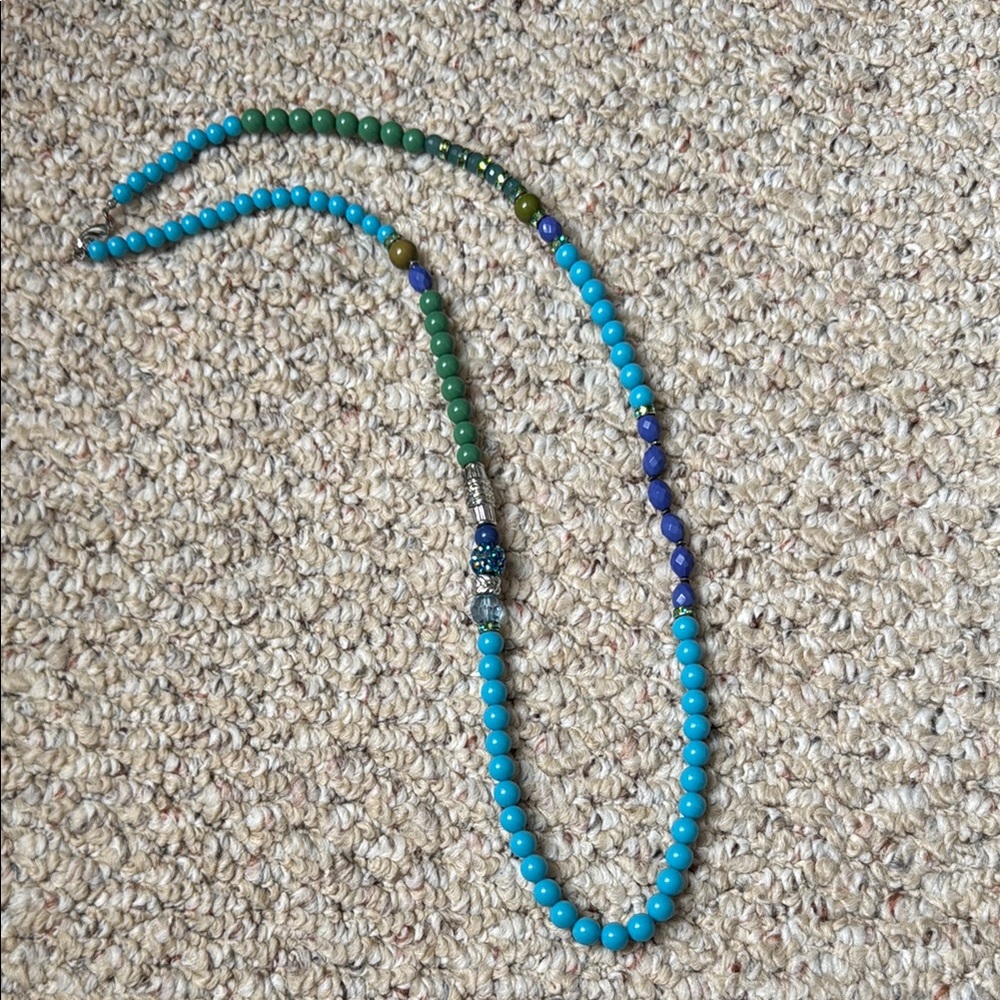 Elegant Multicolor Beaded Necklace